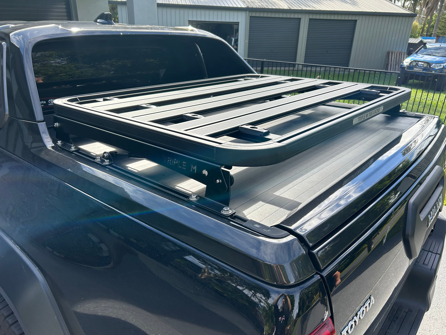 Toyota Hilux (Rogue) Gas Strut Tub Rack