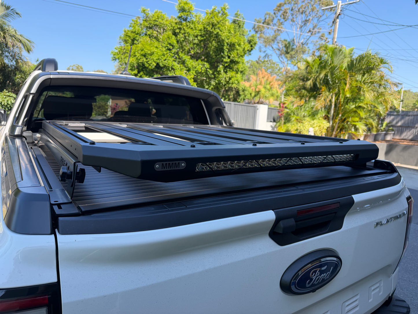 Gas strut tub rack (with rear light)