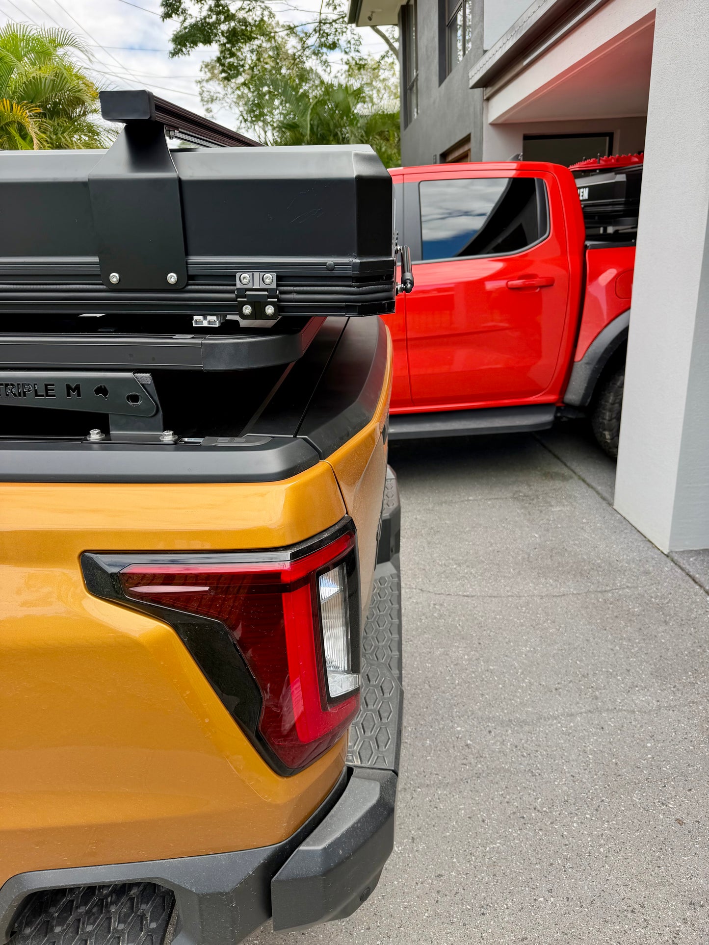Toyota Hilux Rogue (N90) Gas Strut Tub Rack