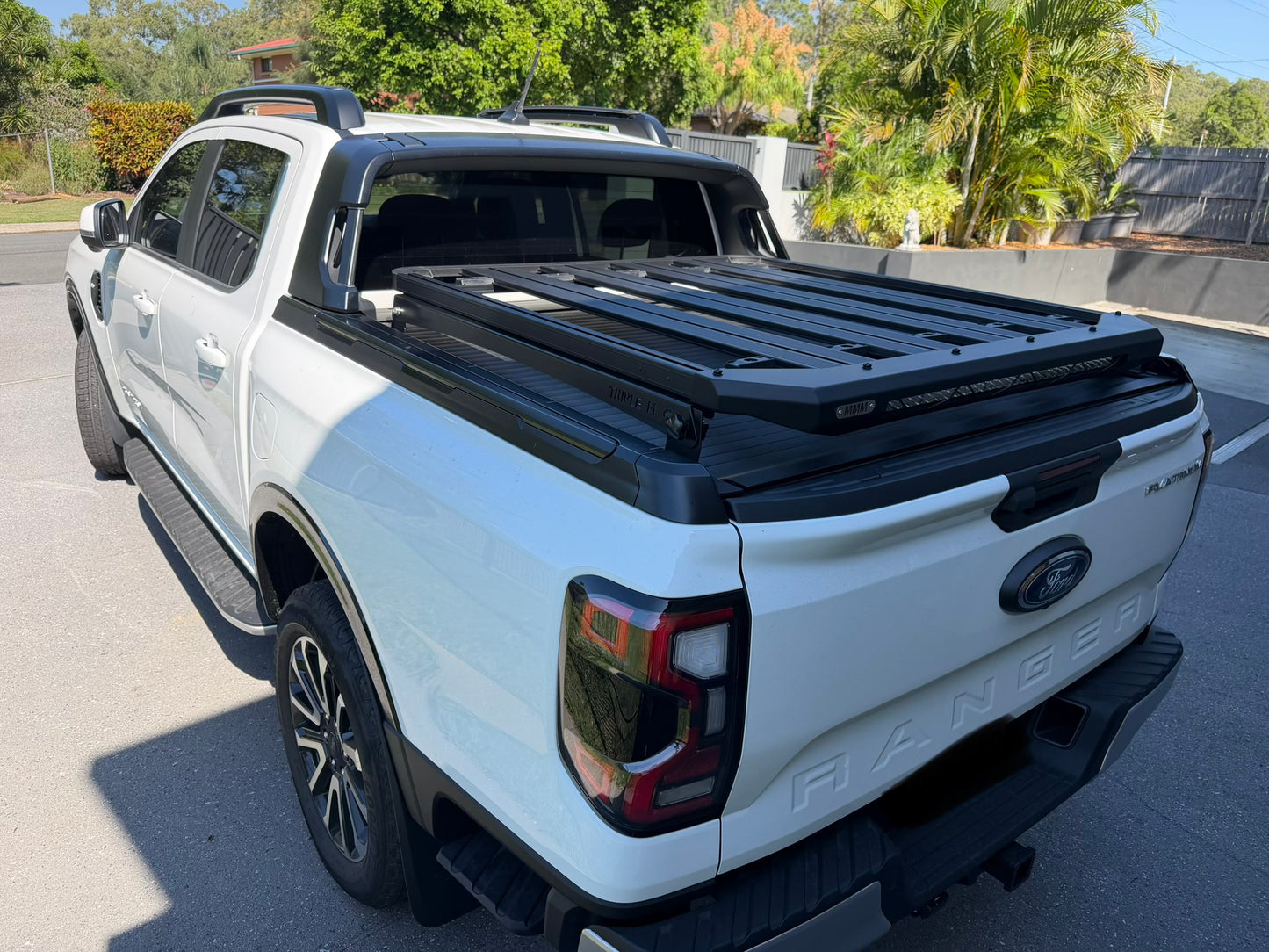 Gas strut tub rack (with rear light)