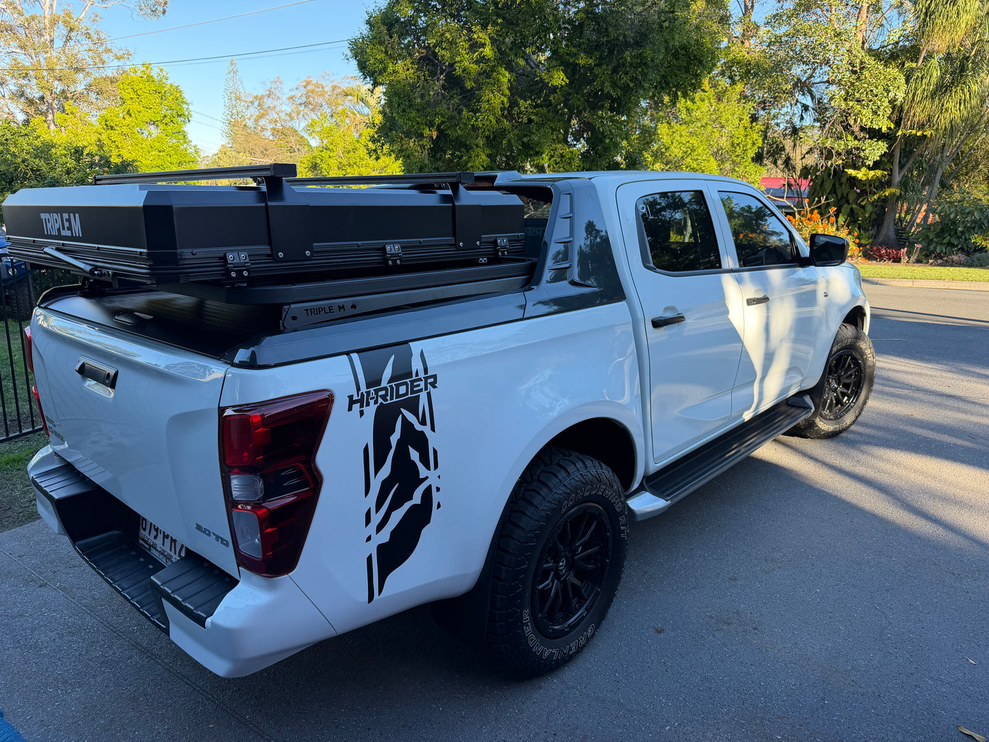 1.4 Triple M Rooftop Tent