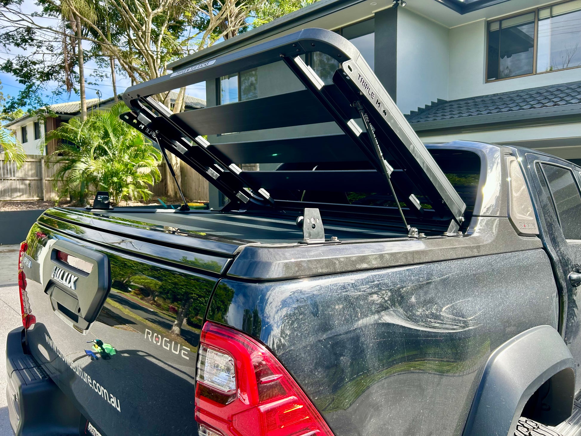 Toyota Hilux (Rogue) Gas Strut Tub Rack – Triple M Tub Racks