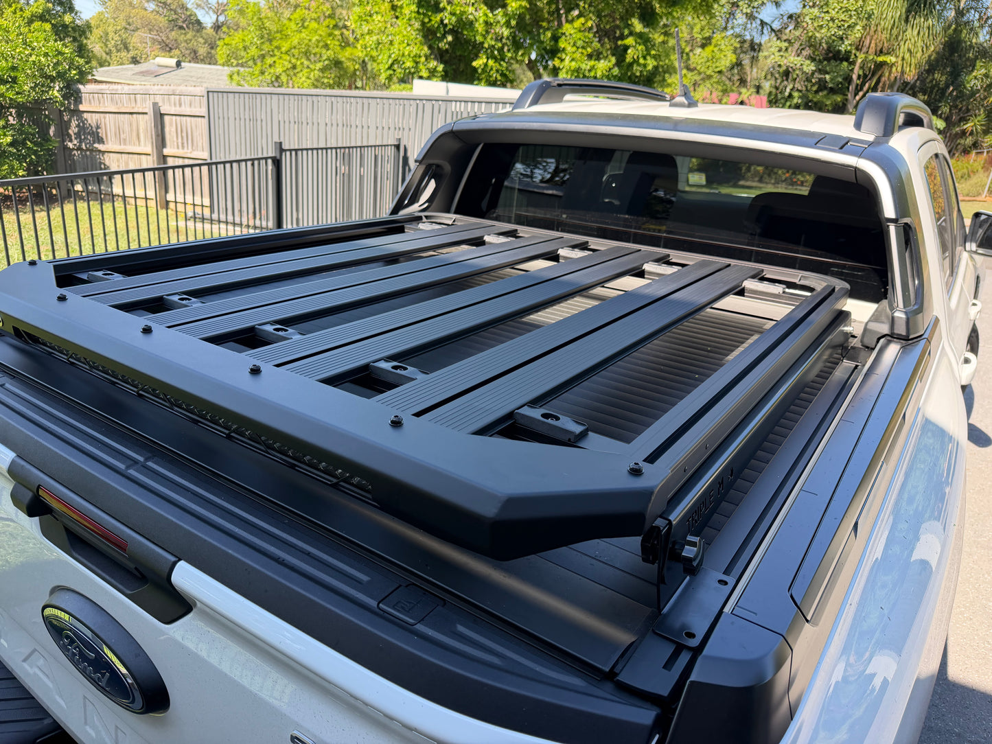 Gas strut tub rack (with rear light)